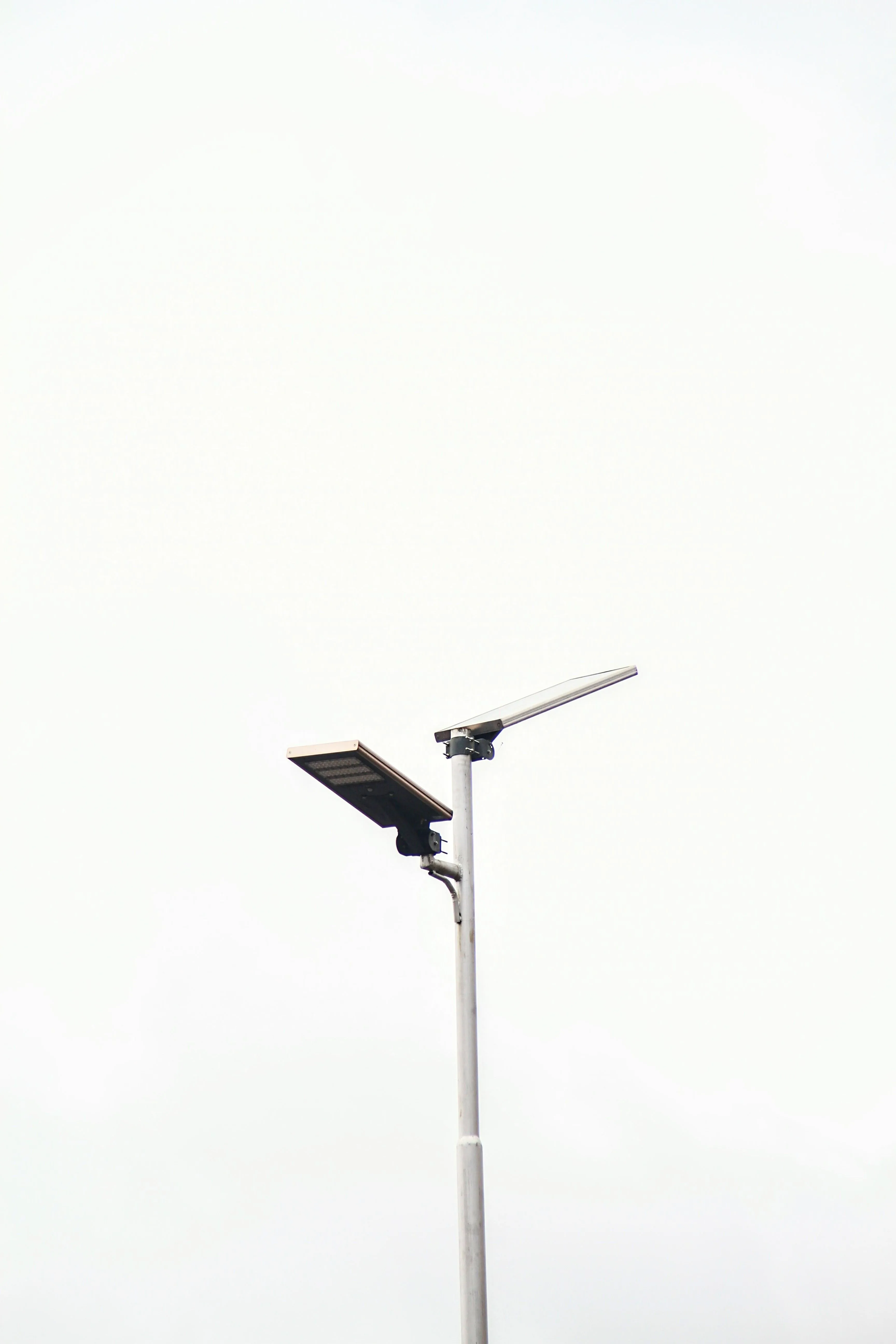 Lampadaires solaires à LED — NONTHON GROUP AVAILABLE